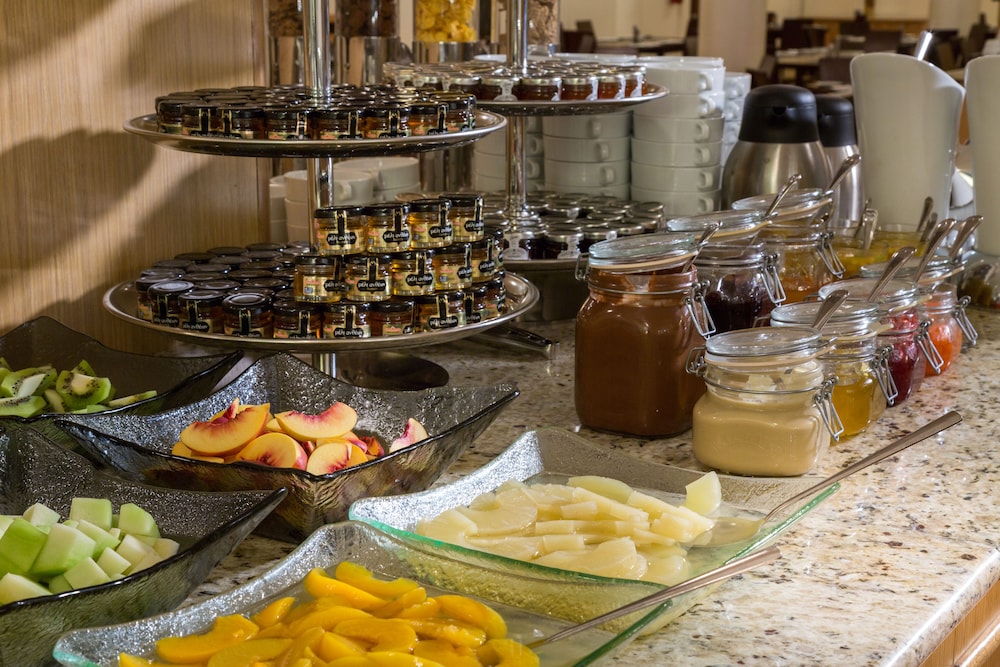 מזון ומשקאות