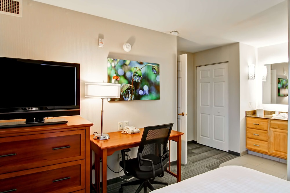 Homewood Suites by Hilton Stratford - photo 15