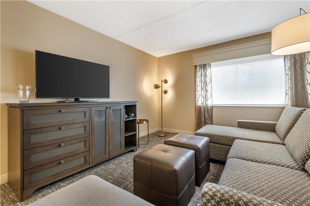 Best Western Plus The Normandy Inn & Suites - photo 17