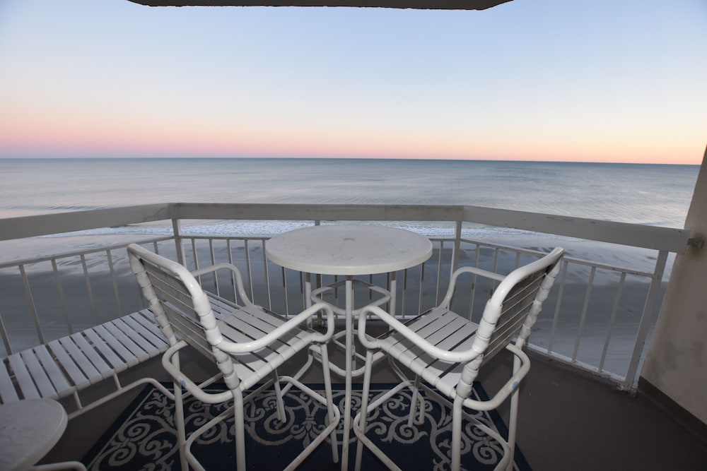 0702 Waters Edge Resort 2 Bedroom Condo by RedAwning in Murrells Inlet, United States