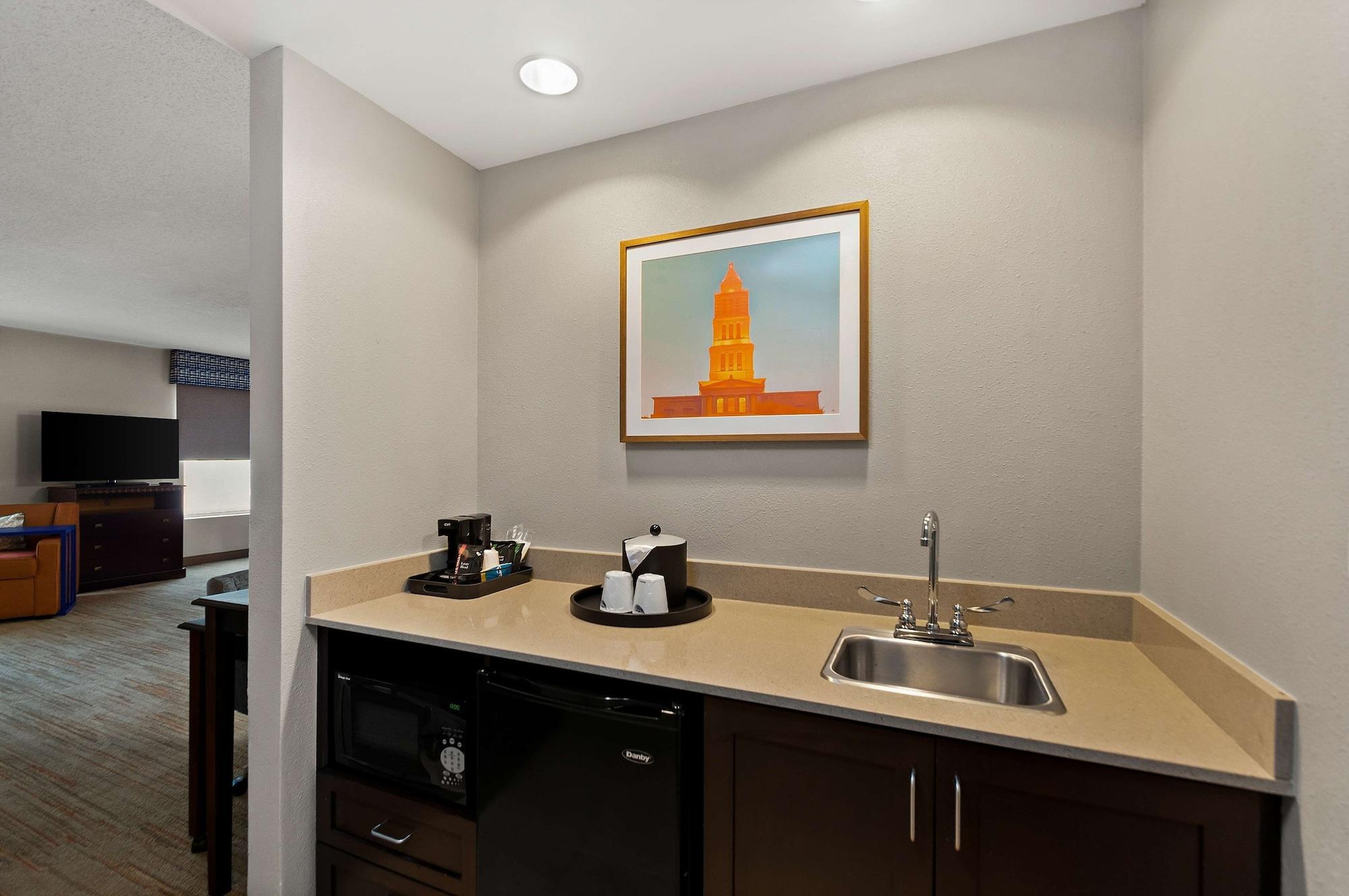 Hampton Inn & Suites Fort Belvoir Alexandria South - photo 4