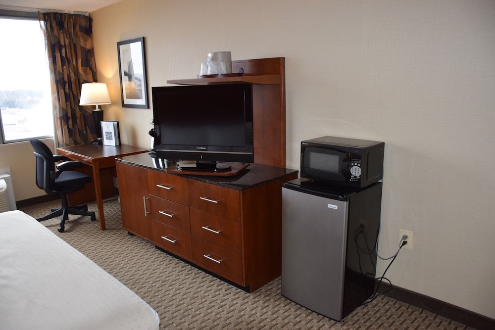 E Hotel Banquet & Conference Center - photo 23