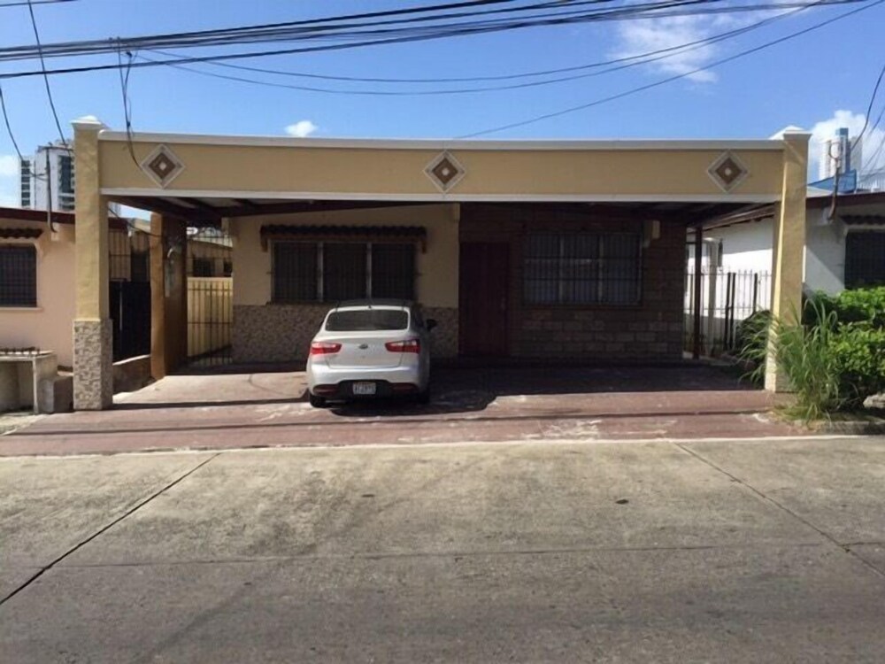 Dorado Suites - last minute hotel in Panama