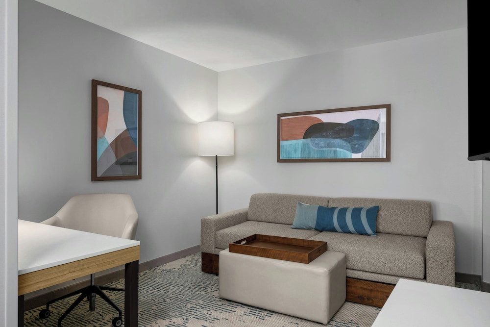 SpringHill Suites Lehi at Thanksgiving Point - photo 14
