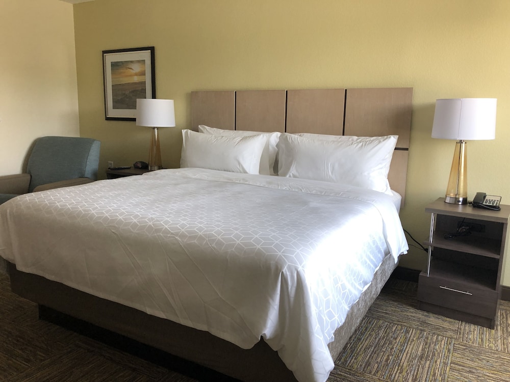Candlewood Suites Panama City Beach Pier by IHG - photo 13