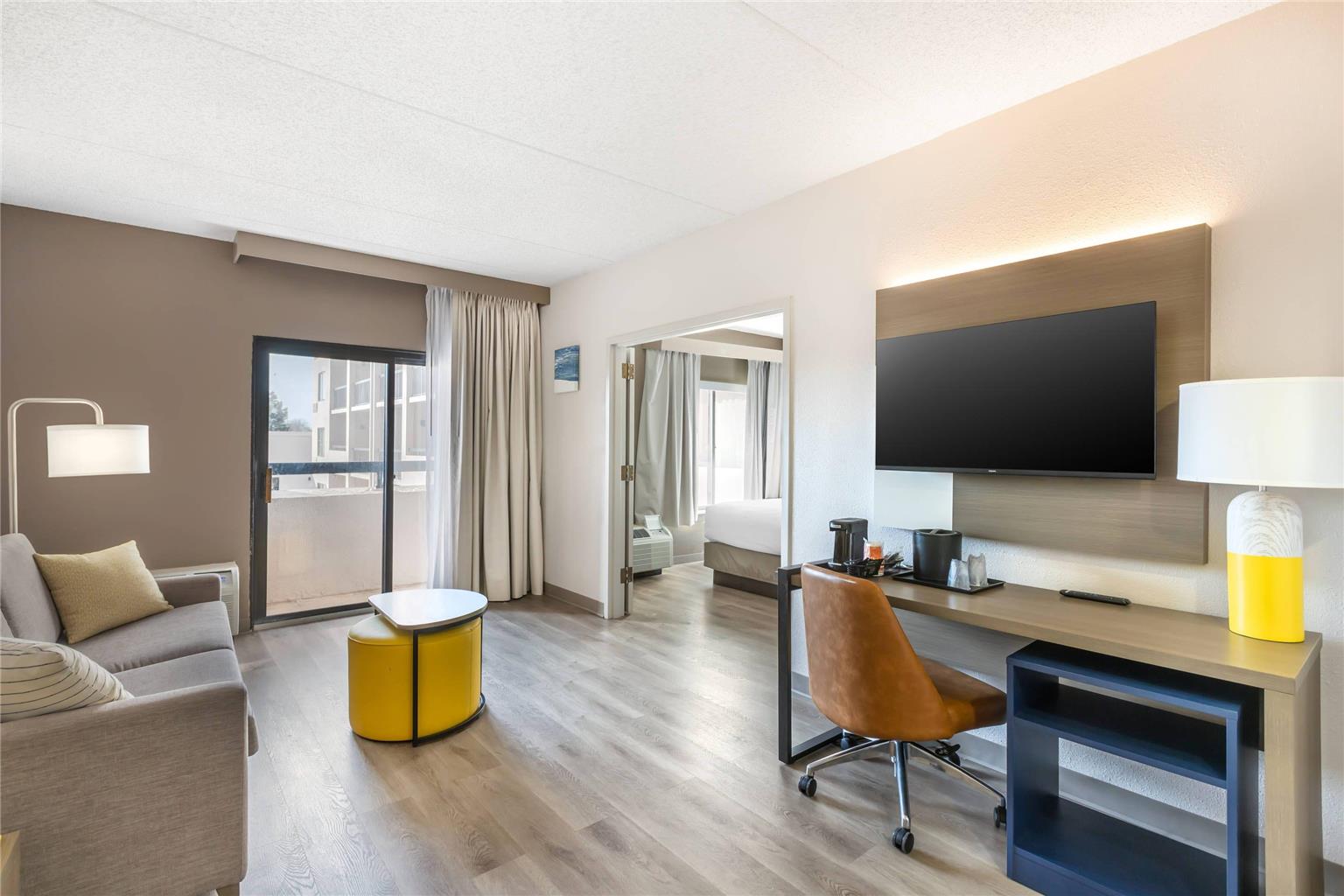 Comfort Inn & Suites Arlington Heights Buffalo Grove - photo 27