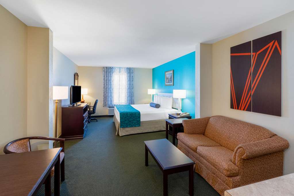 Howard Johnson by Wyndham Houma - photo 17