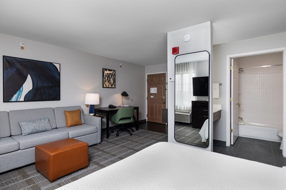 Staybridge Suites Madison East by IHG - photo 7