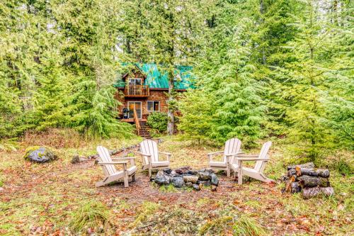 Roaring River Retreat in Mount Hood Village, United States