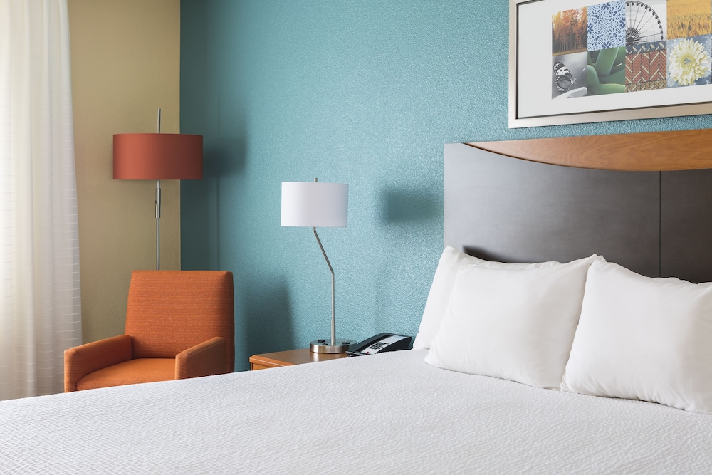 Fairfield Inn & Suites Peru - photo 5