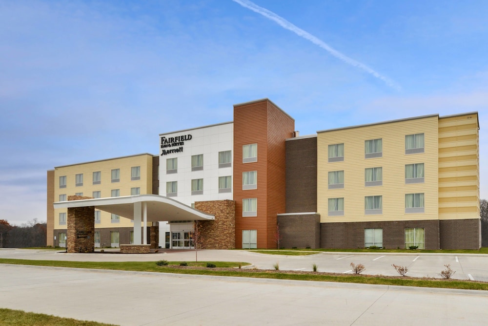 Fairfield Inn & Suites by Marriott Coralville - photo 2