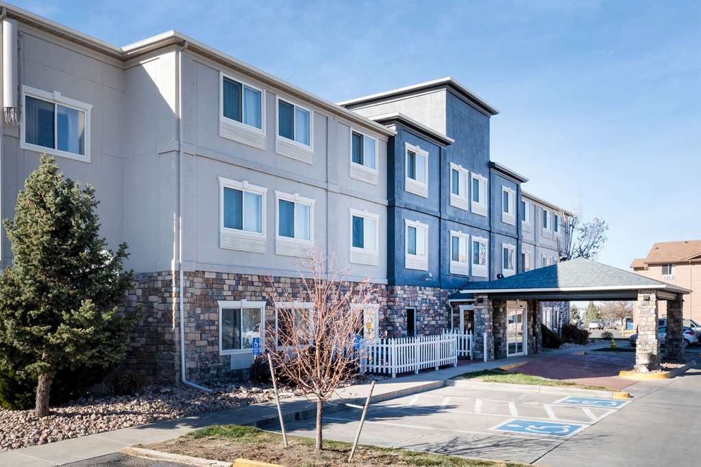 La Quinta Inn & Suites by Wyndham Henderson Northeast Denver - featured photo
