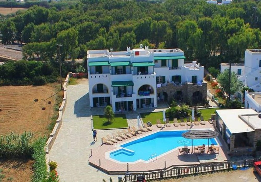 Harmony - carbon neutral hotel in Naxos