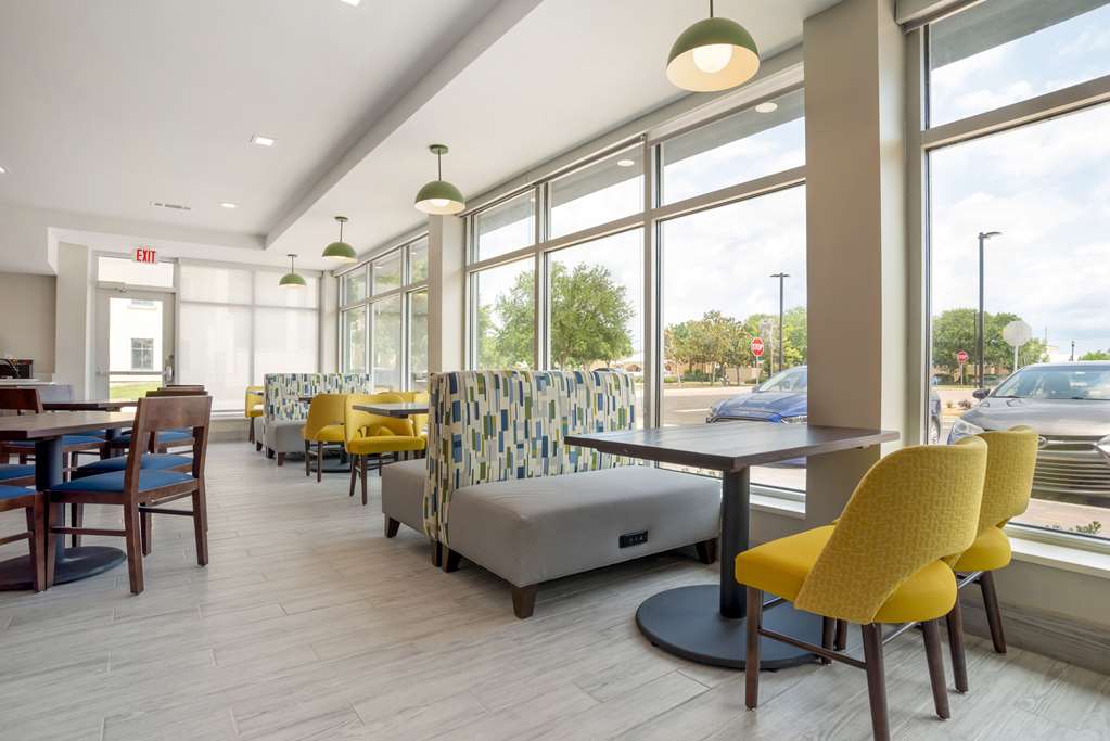 Comfort Inn and Suites Destin Near Henderson Beach - photo 45