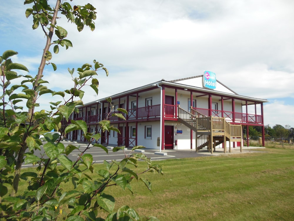 Couett Hotel Loudeac — Loudeac