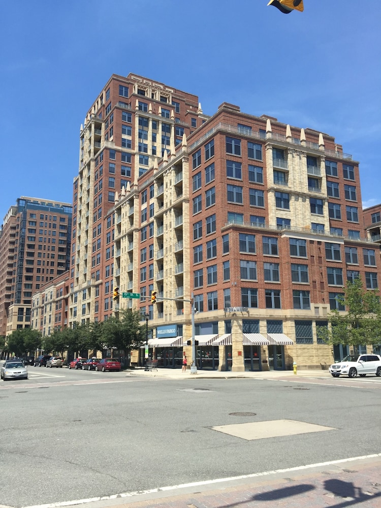 Gramercy by Executive Apartments — 4-Star Luxury Hotel in Arlington, United States