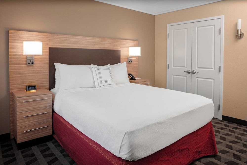 TownePlace Suites by Marriott Gainesville - photo 7
