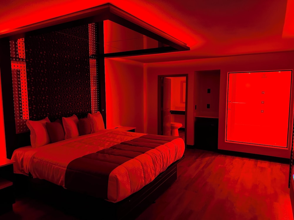 Imperial Suites - photo 7