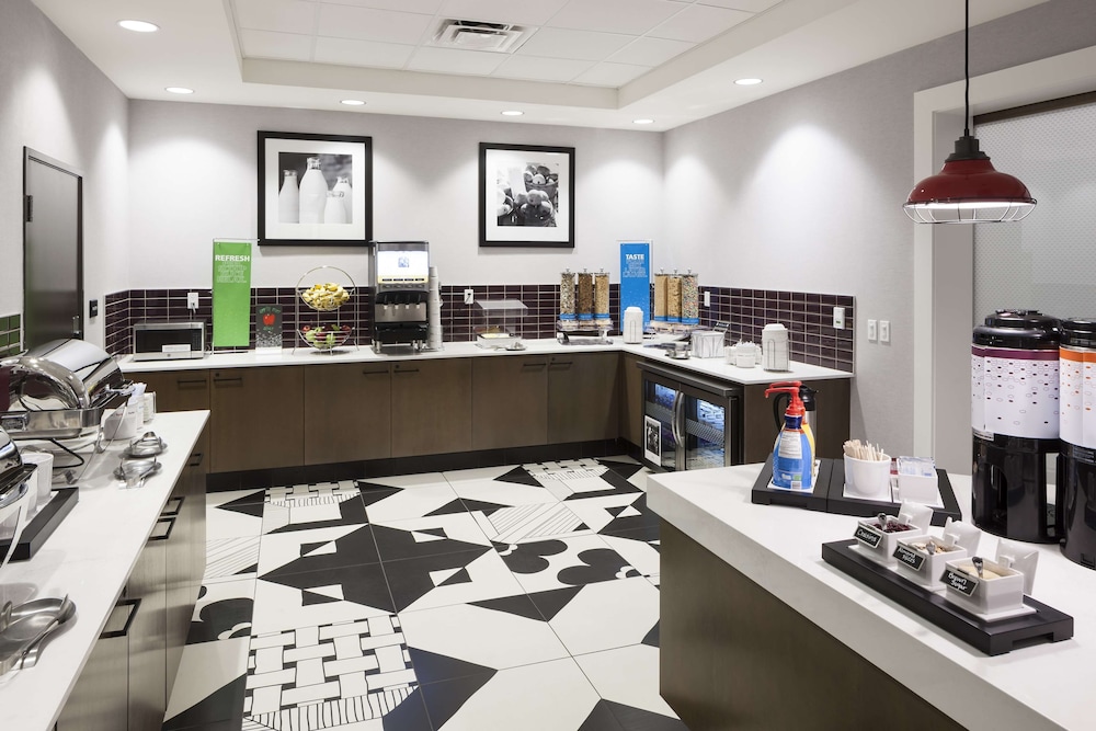 Hampton Inn & Suites Phoenix Downtown - photo 33
