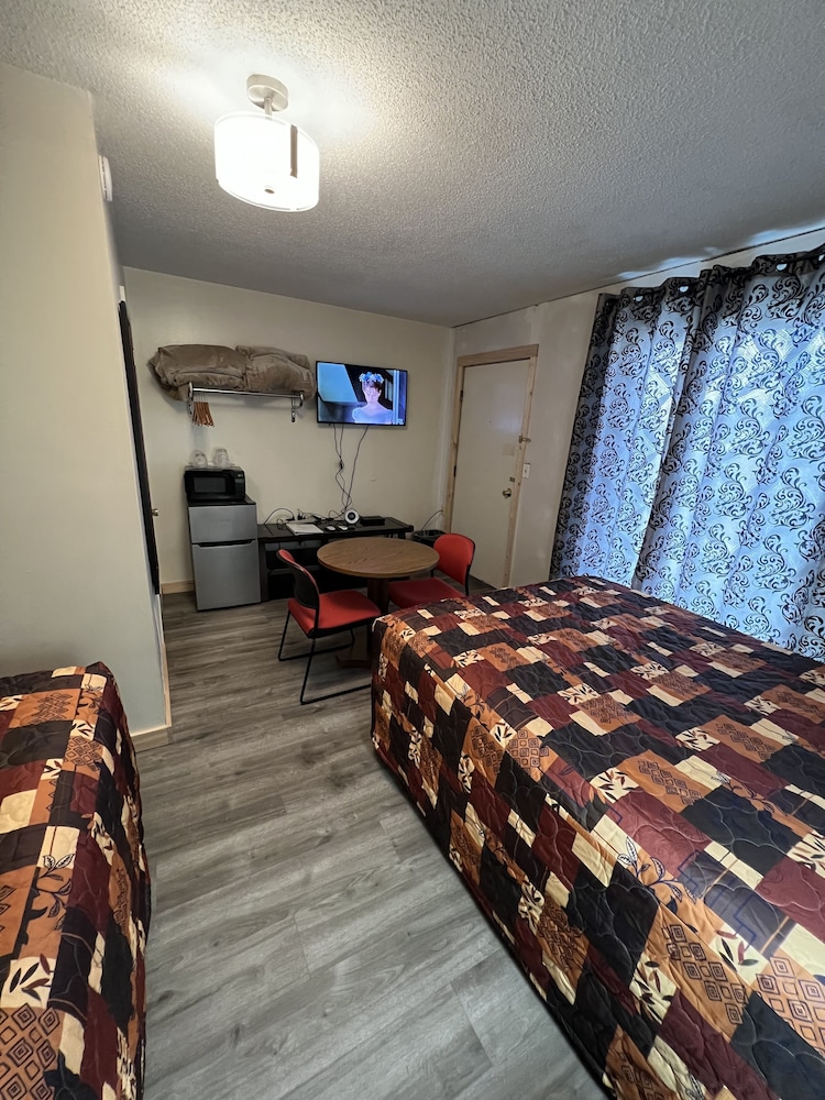 Liberty Motel - photo 16