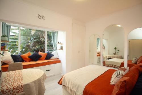 Secure quiet studio retreat in Green Point