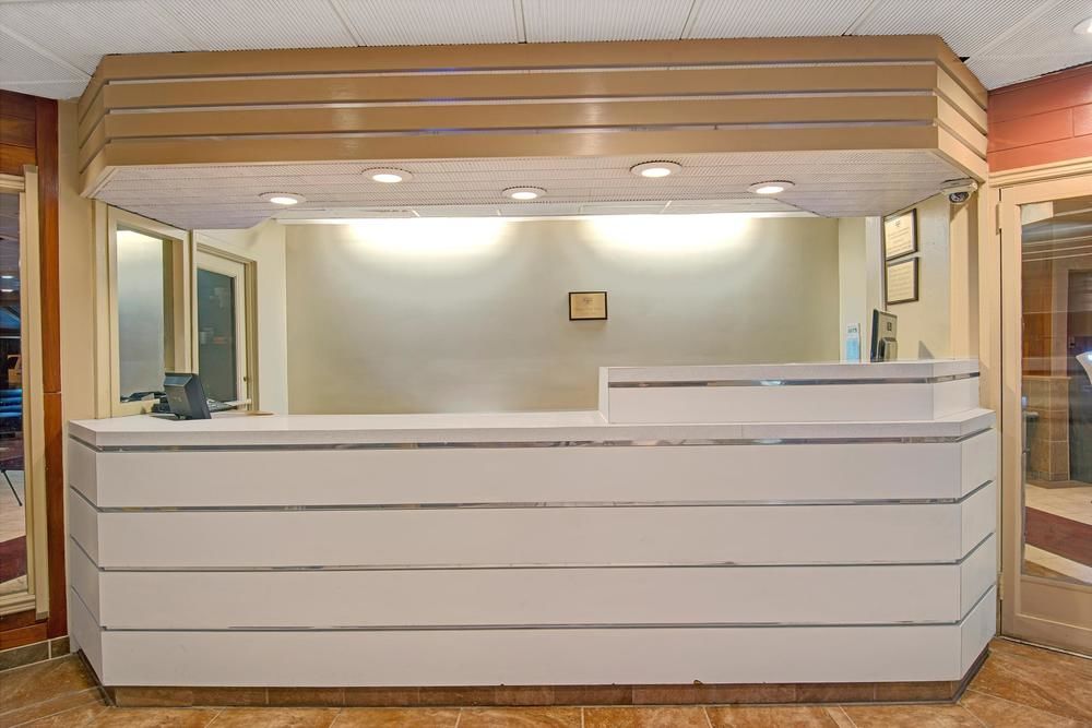 Knights Inn Wheeling - photo 3