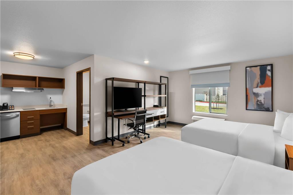Everhome Suites Bastrop - photo 21