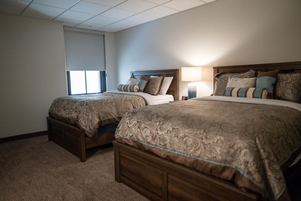 The Alonzo Ward Hotel - photo 6