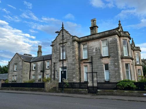Esk Guest House — 4-Star Luxury Hotel in Montrose, United Kingdom