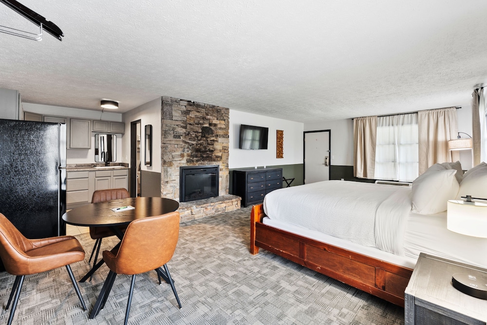 Tremont Lodge & Resort - photo 88