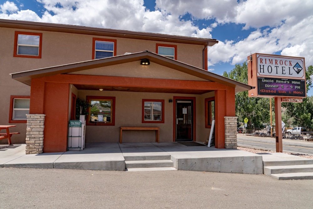 Rimrock Hotel - photo 8