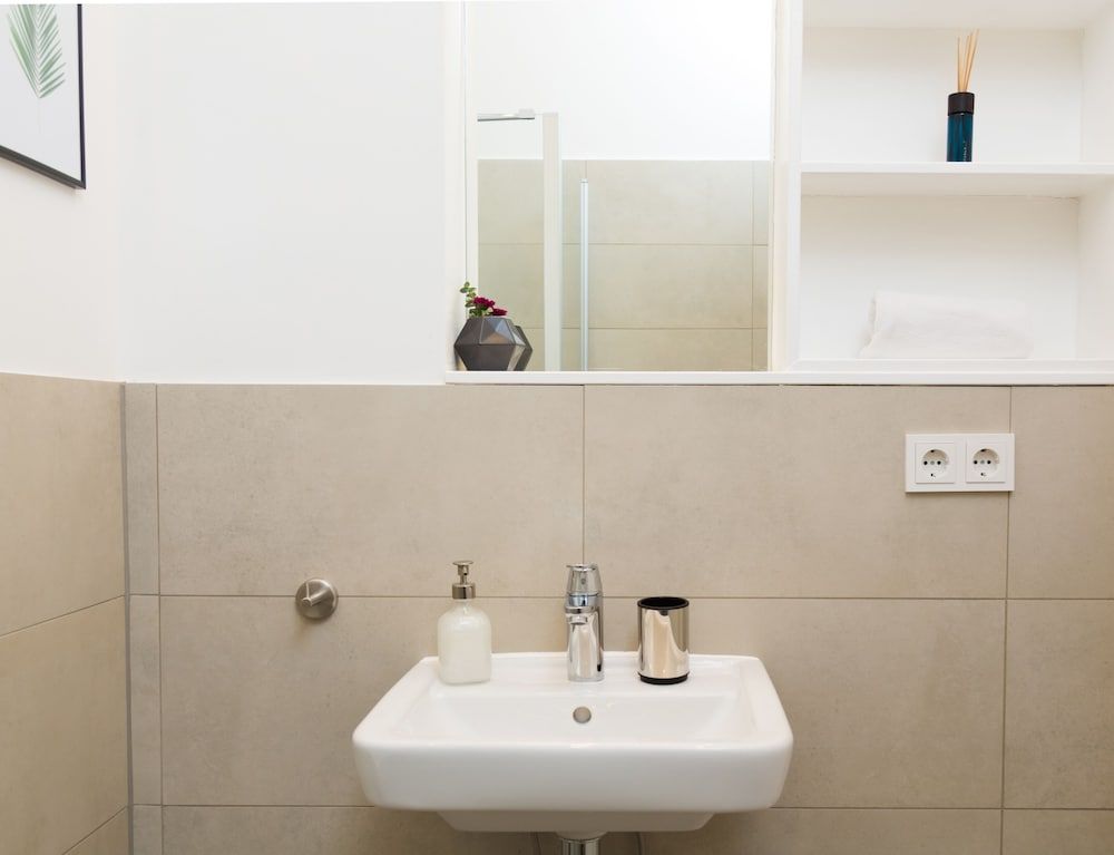 BENSIMON apartments Charlottenburg — 4-Star Luxury Hotel in Berlin, Germany