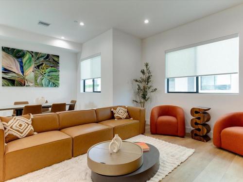 Modern Luxe Retreat Four Bedroom — 4-Star Luxury Hotel in Los Angeles, United States
