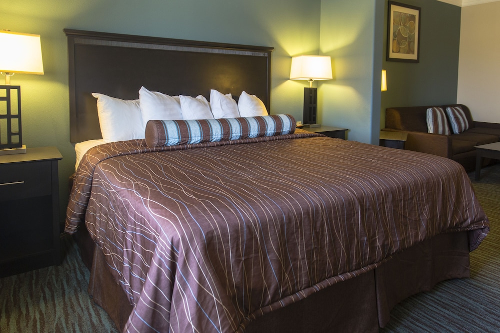 Red River Inn And Suites - photo 8