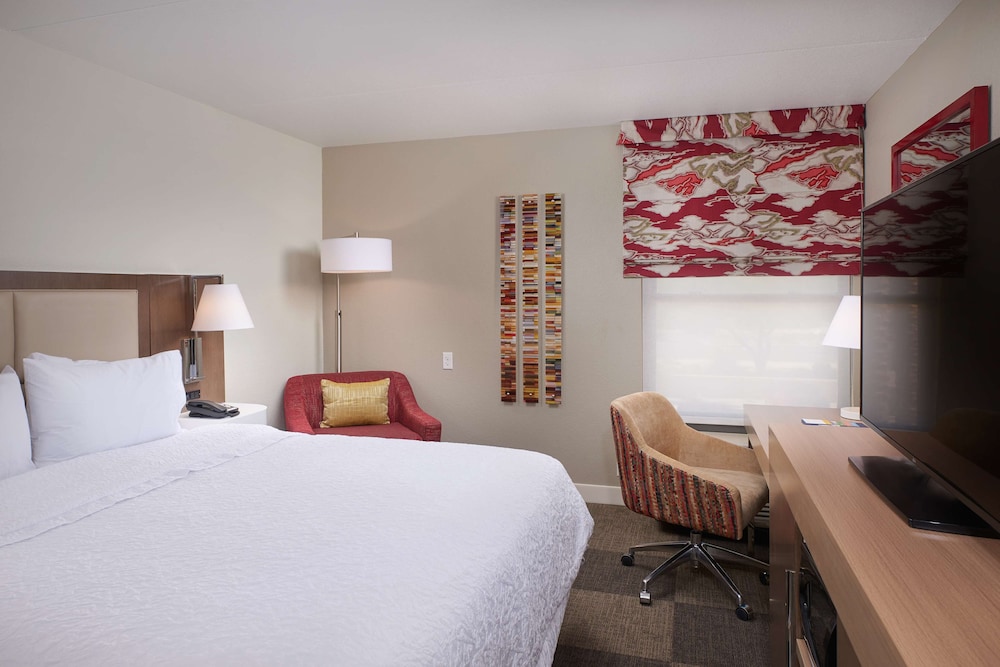 Hampton Inn & Suites Phoenix Scottsdale on Shea Boulevard - photo 19