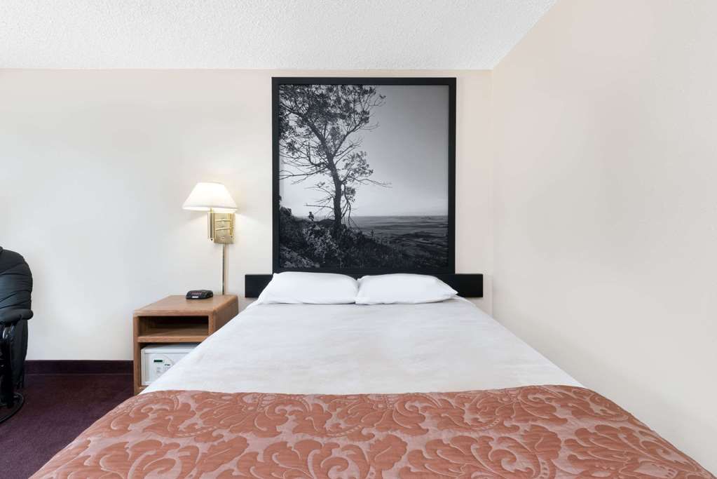 Super 8 Valley City - photo 12