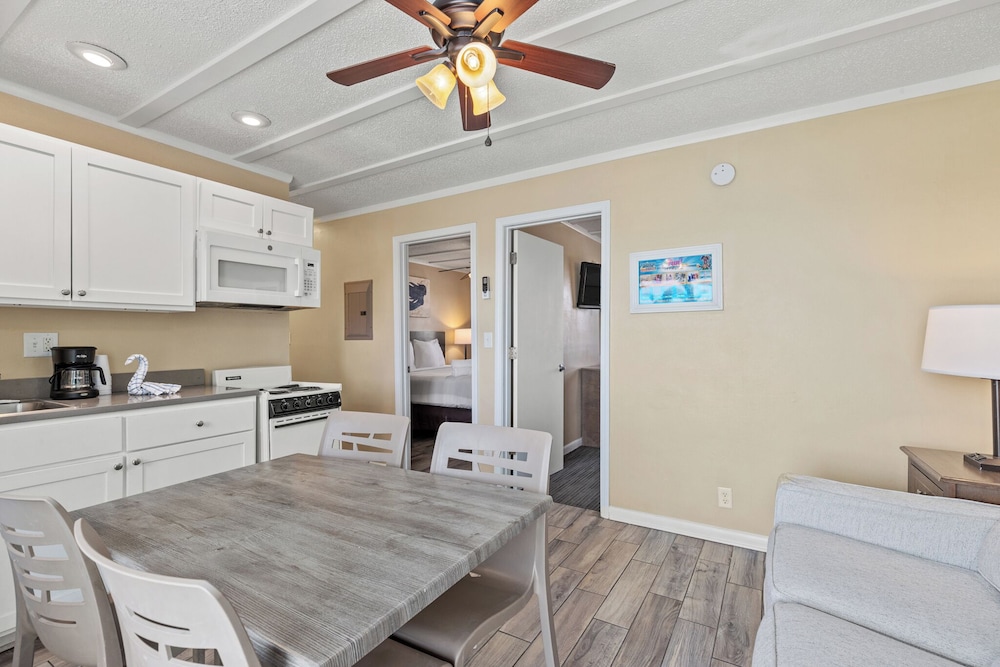 Sandpiper Beacon Beach Resort - photo 306