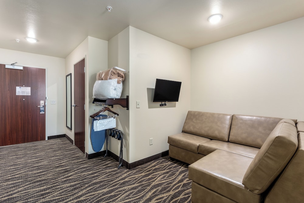 Cobblestone Hotel & Suites De Pere Green Bay - photo 25