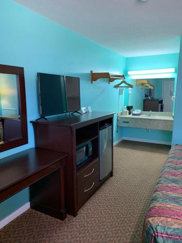 Scottish Inn Clanton - photo 4