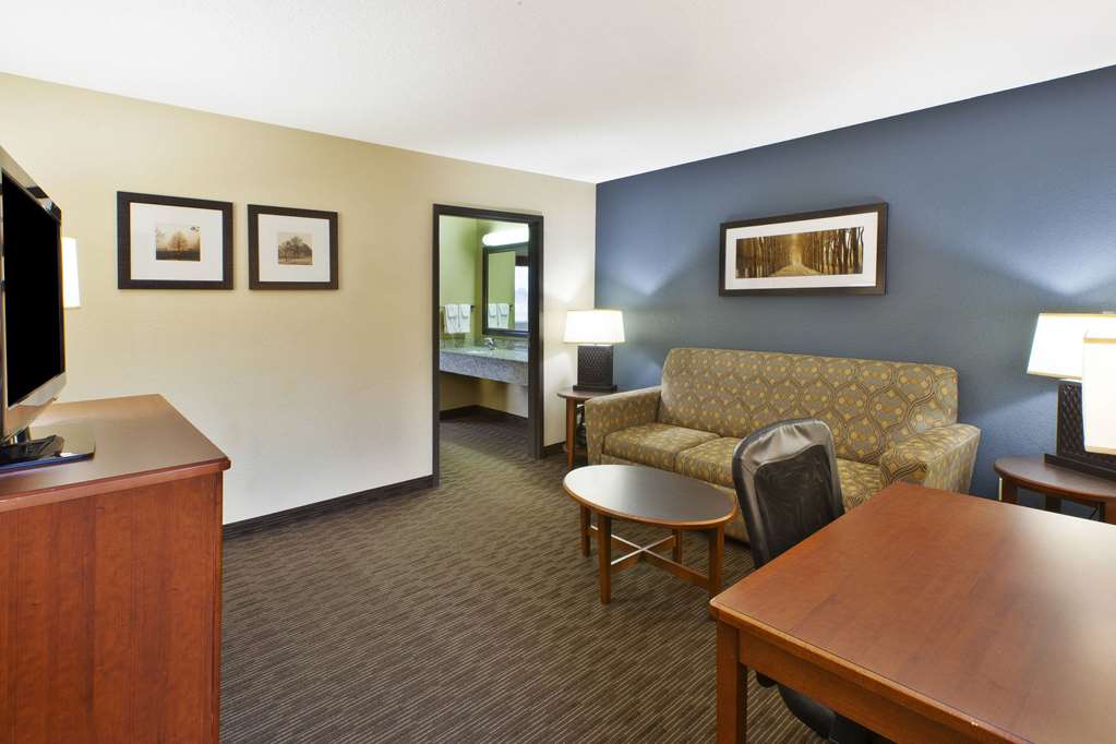 AmericInn by Wyndham Bay City - photo 20