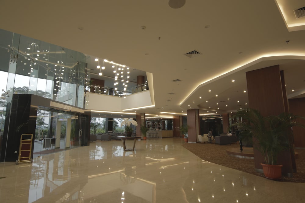 Avenzel Hotel & Convention Cibubur — 4-Star Luxury Hotel in Bekasi, Indonesia