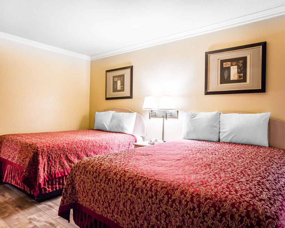 Hotel Fontana CA - photo 11