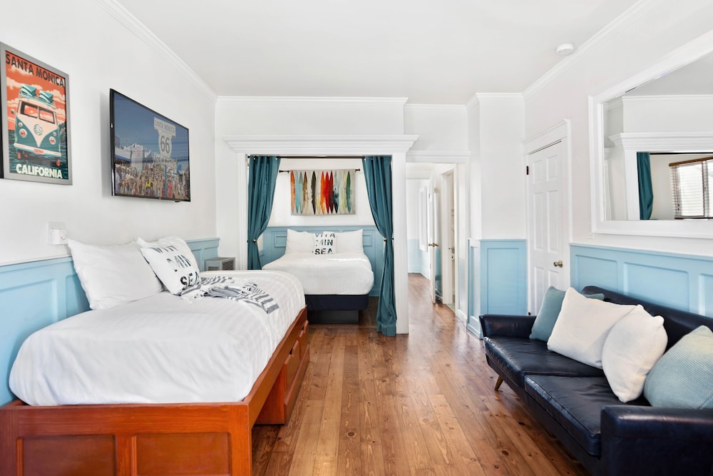 Sea Blue Hotel - photo 10