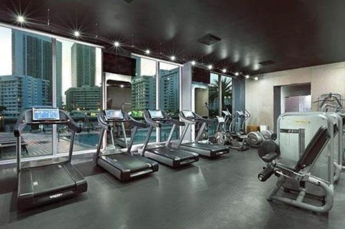 Incredible Miami Studio with 2 full Beds 1 Bath Stylish Stay — 4-Star Luxury Hotel in Hallandale Beach, United States