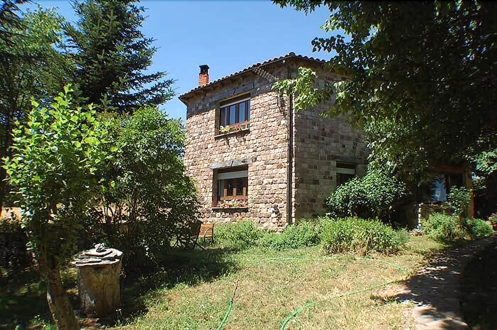 Jardín Mandala Casas Rurales — hotel in Branosera