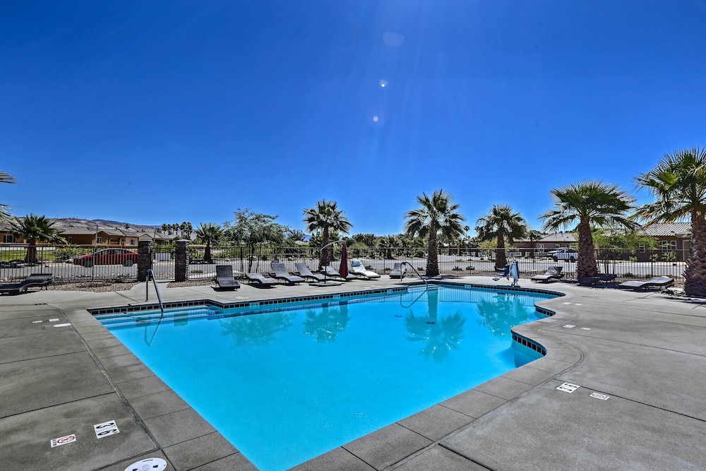 Resort Pools and Golf Palm Springs Condo - photo 33
