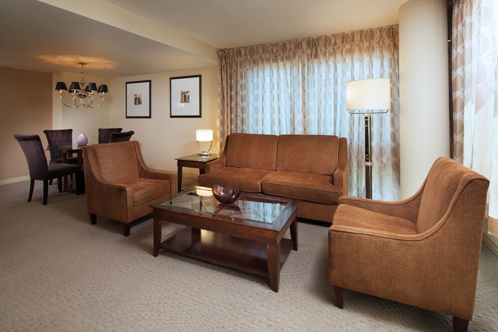 Sheraton Ontario Airport Hotel - photo 9
