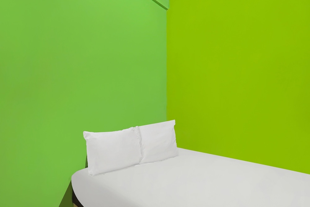 Hotel O Penginapan Pak Dhenearmall Nagoya Hill — Batam
