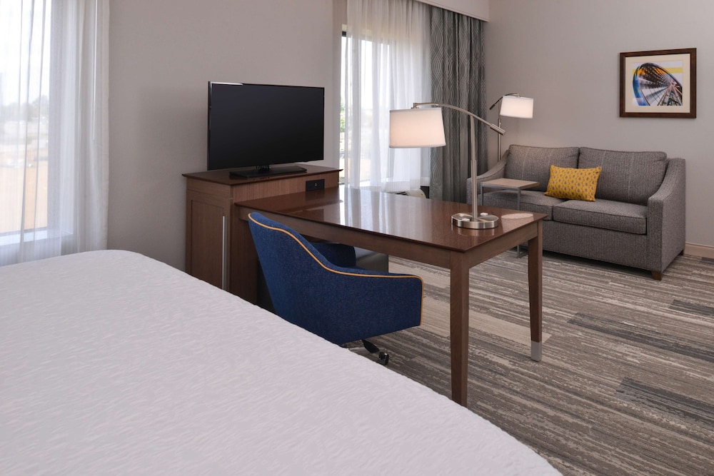 Hampton Inn & Suites Cincinnati Mason - photo 24