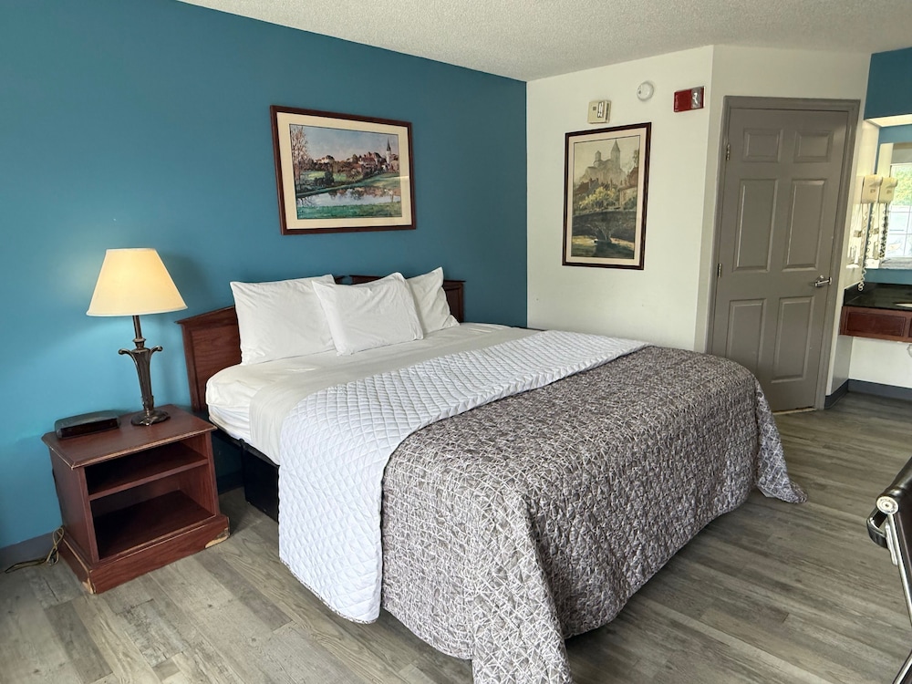 Baymont By Wyndham Roanoke Rapids — hotel in Roanoke Rapids
